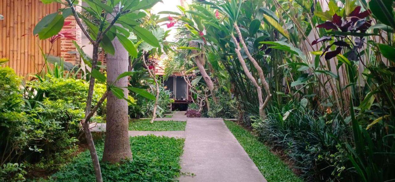 The Wina Guest House 2 Canggu Exteriör bild